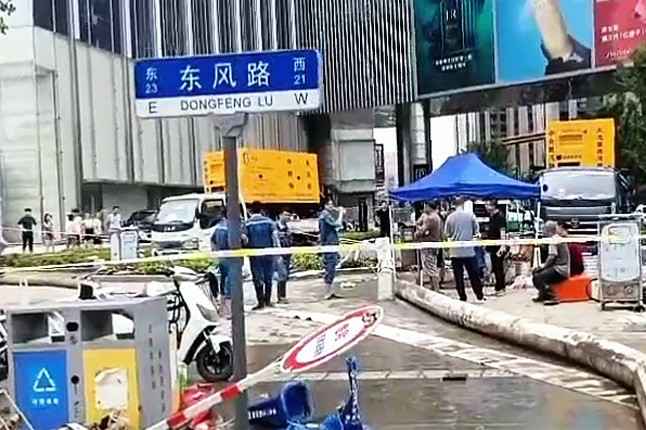 MK官方网站-MK(中国)一站式服务官网排涝突击队在排涝现场